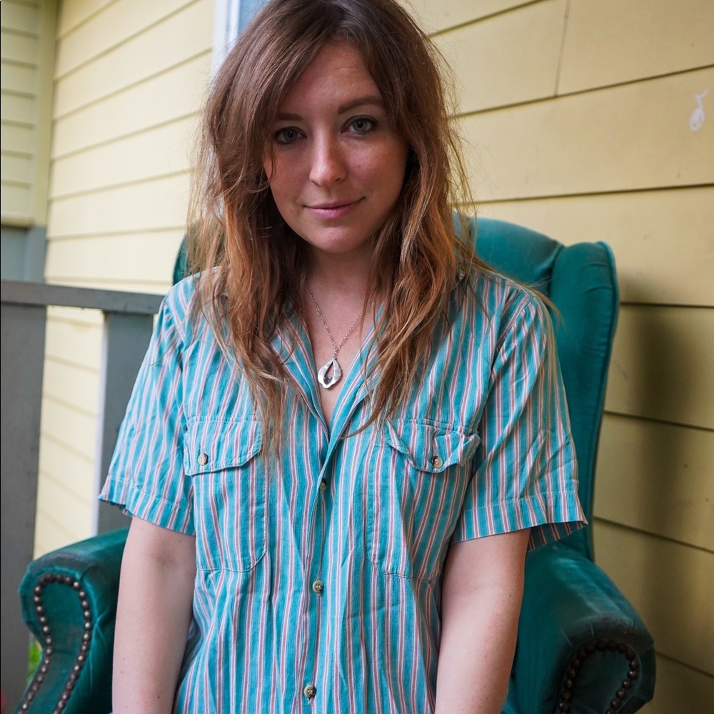 Unisex 100% cotton Banana Republic Striped Shirt